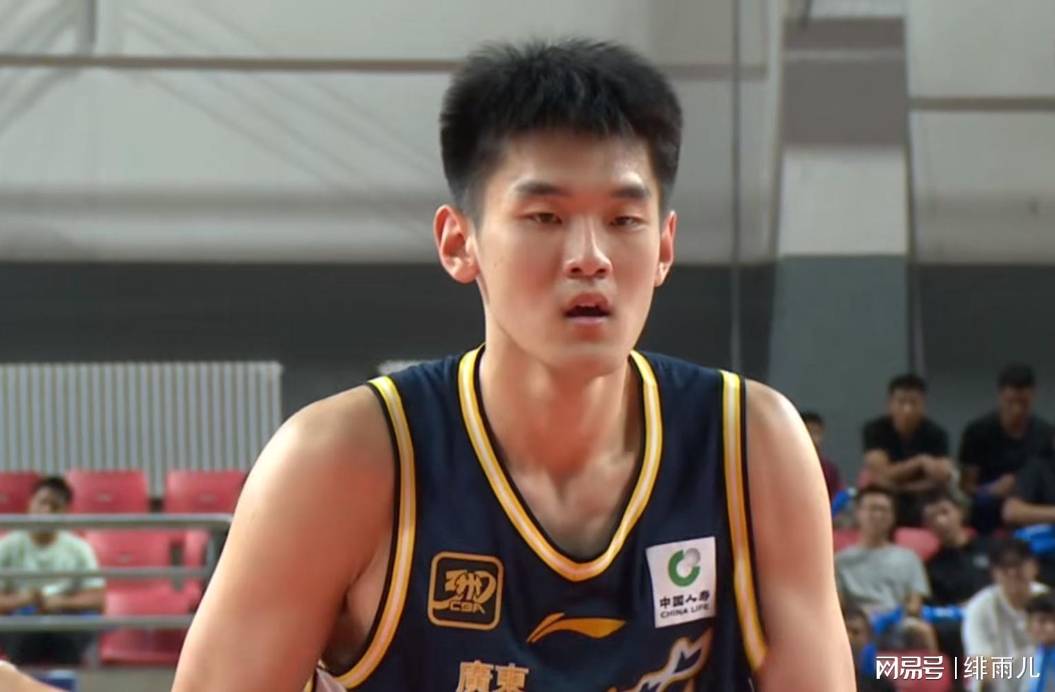 不打了！广东冠军锋线确认退位，男篮首发大侧翼正式驰援杜锋！